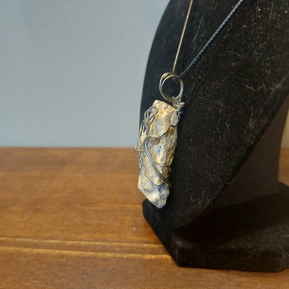 Wire Wrapped Sun Peaks Granite Rock Pendant - Picture 4 of 8